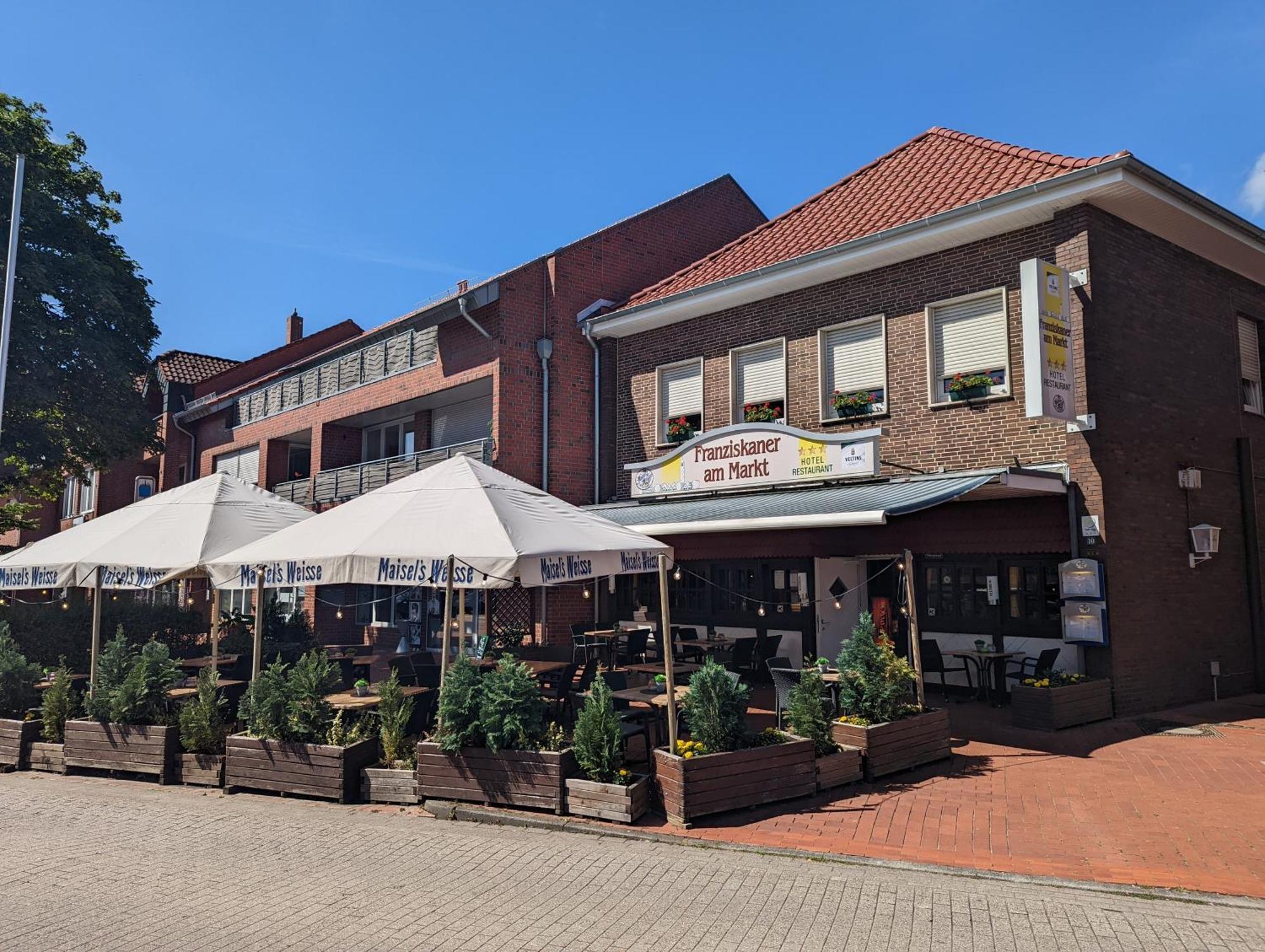 Franziskaner Am Markt Loningen Esterno foto